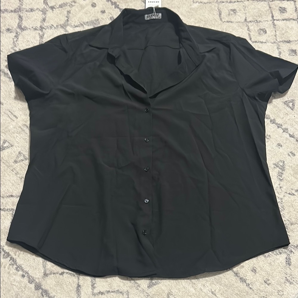 Guanyy NWT Black Short Sleeve Blouse Size XXL